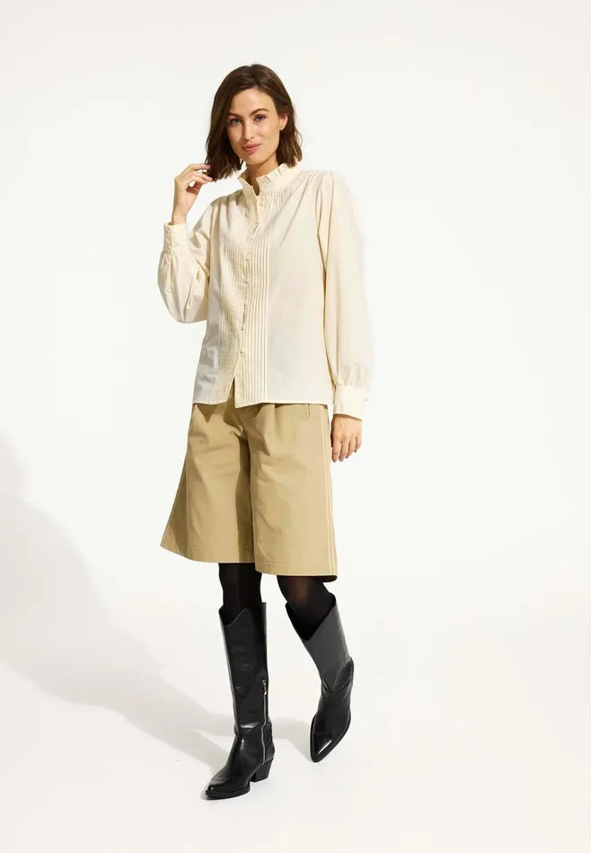 ARIA SHORTS 16523 191 Sand 191 Women IN FRONT PANTS