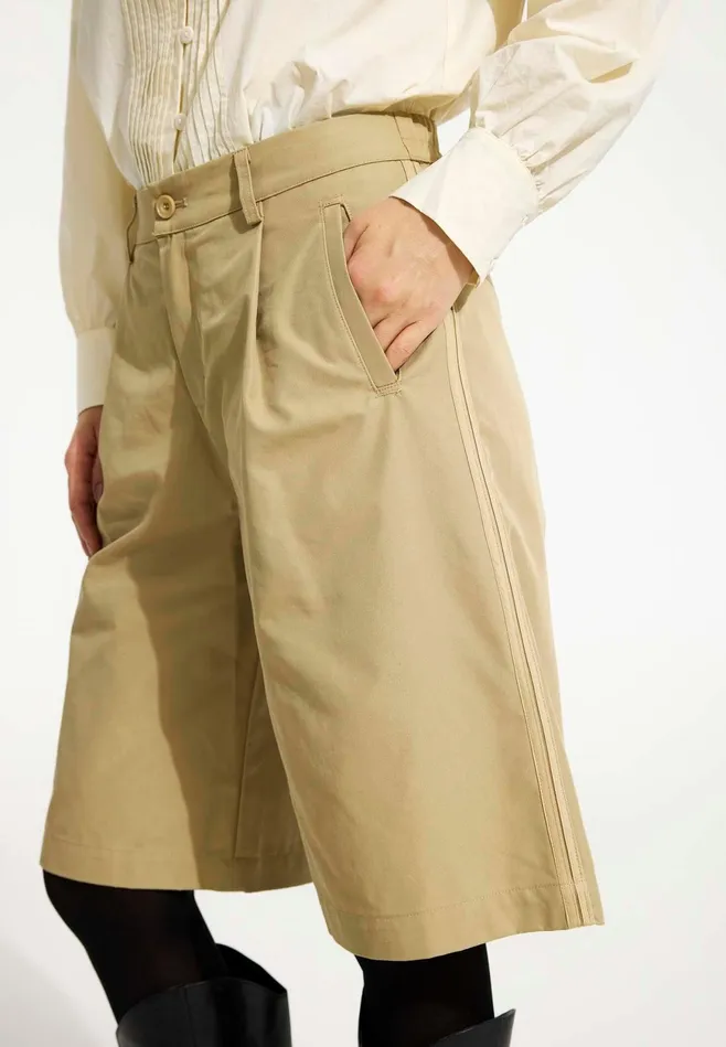 ARIA SHORTS 16523 191 Sand 191 Women IN FRONT PANTS