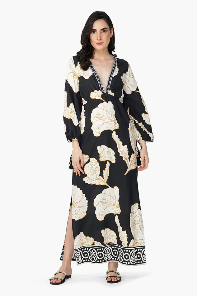 Black And White Floral Daze Printed Maxi Dress Black And White Floral Daze Printed Maxi Dress