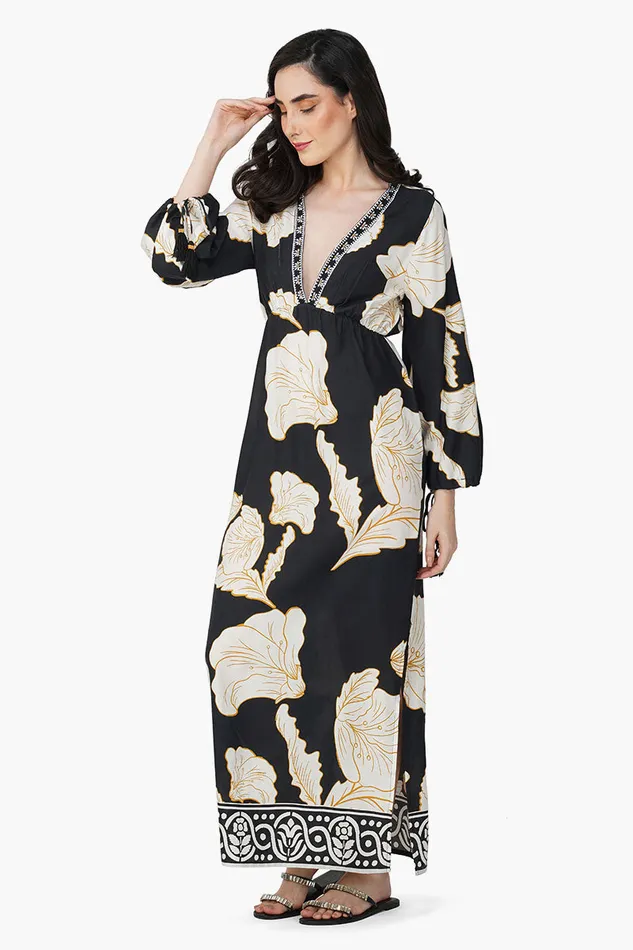 Black And White Floral Daze Printed Maxi Dress Black And White Floral Daze Printed Maxi Dress