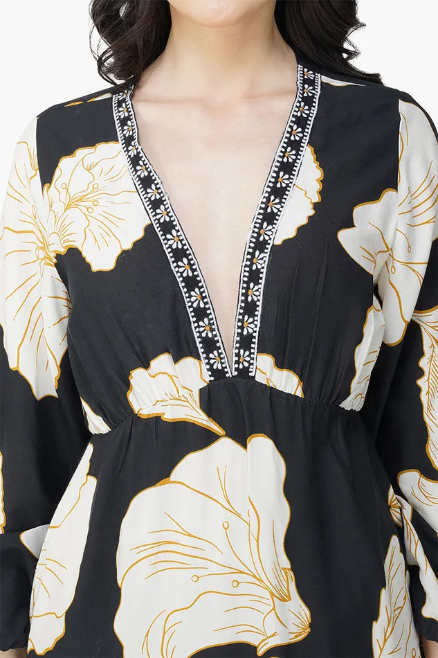 Black And White Floral Daze Printed Maxi Dress Black And White Floral Daze Printed Maxi Dress