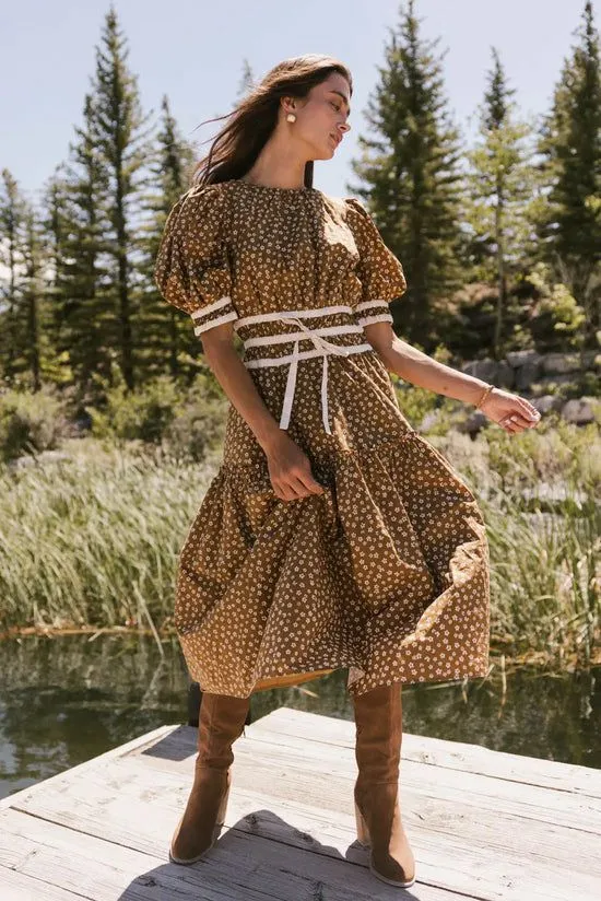 Bohme Kendra Ditsy Floral Midi Dress In Brown Brown Women Dresses