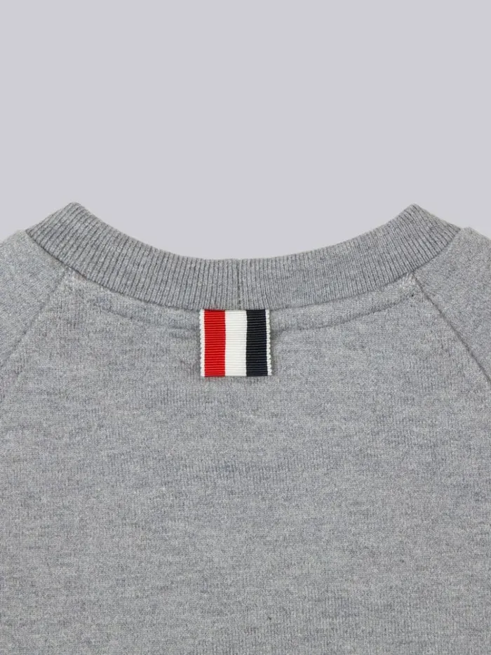 Classic Cotton Loopback Jersey Raglan Sleeve Engineered 4bar Sweatshirt Medium Grey GirlsBoys Thom Browne Sweats And Tshirt Classic Cotton Loopback Jersey Raglan Sleeve Engineered 4bar Sweatshirt Medium Grey GirlsBoys Thom Browne Sweats And Tshirt