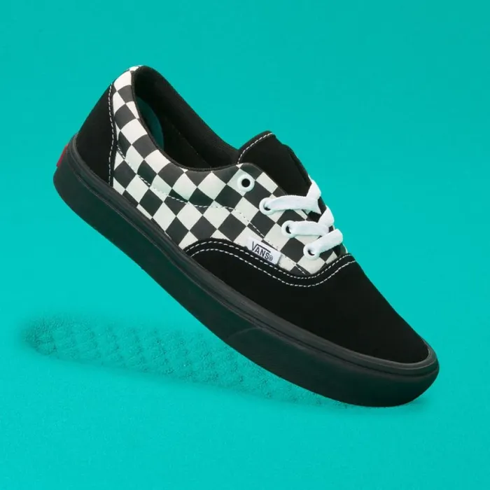 Classics Shoes MenWomen Mixed Media ComfyCush Era Antique WhiteBlack Vans