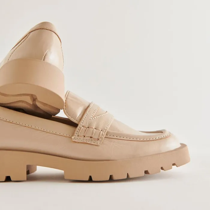 Flats and Loafers Women Dolce Vita Elias Flats Sesame Crinkle Patent