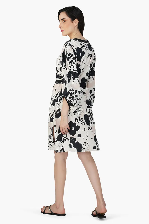 Garden Of Flower Printed Short Dress Garden Of Flower Printed Short Dress