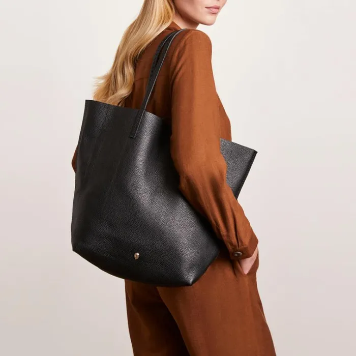 Helen Kaminski Davolia M Reve Black Bags Shoulder Bags