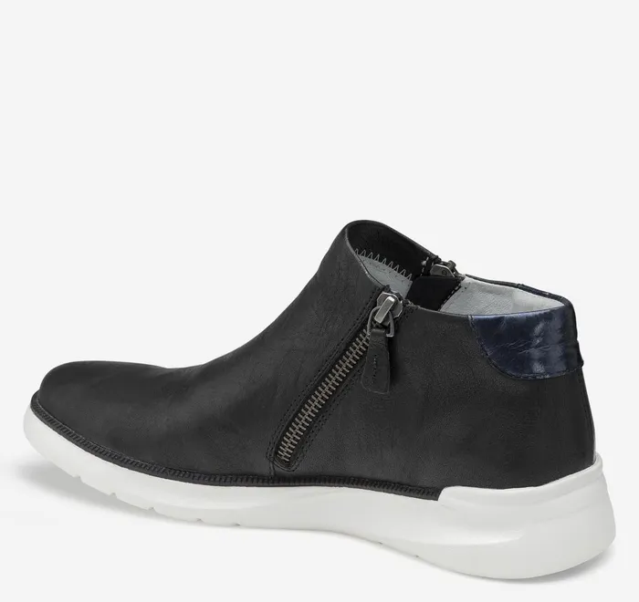 JohnstonandMurphy Boots and Booties Emery Zip Bootie Black Italian Washed Sheepskin 8211 Women JohnstonandMurphy Boots and Booties Emery Zip Bootie Black Italian Washed Sheepskin 8211 Women