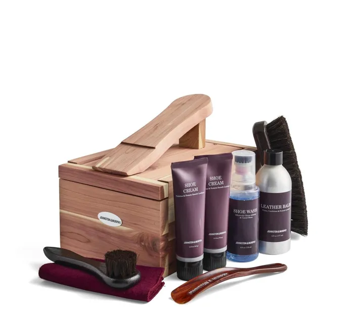 JohnstonandMurphy Shoe Care and Accessories Cedar Shoe Care Kit Cedar 8211 Men JohnstonandMurphy Shoe Care and Accessories Cedar Shoe Care Kit Cedar 8211 Men