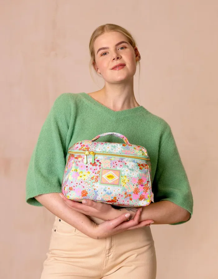 Oilily Toiletry Bags Women Cocos Beauty Case Vitamine Flowersmeadow