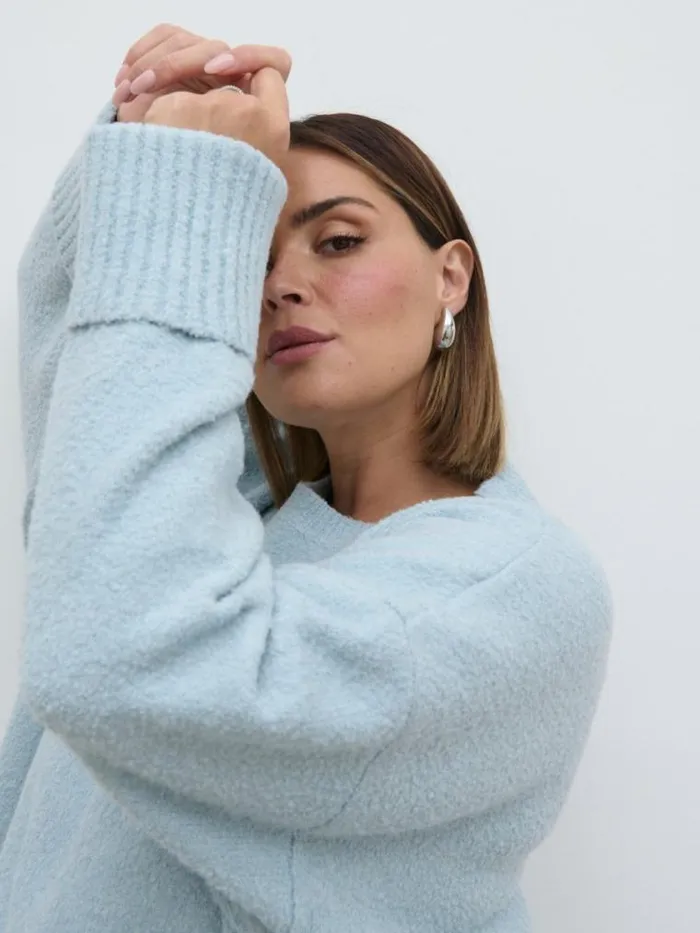 Pretty Lavish Knitwear Camille Oversized Borg Knit Jumper Curve Pale Blue 8211 Women