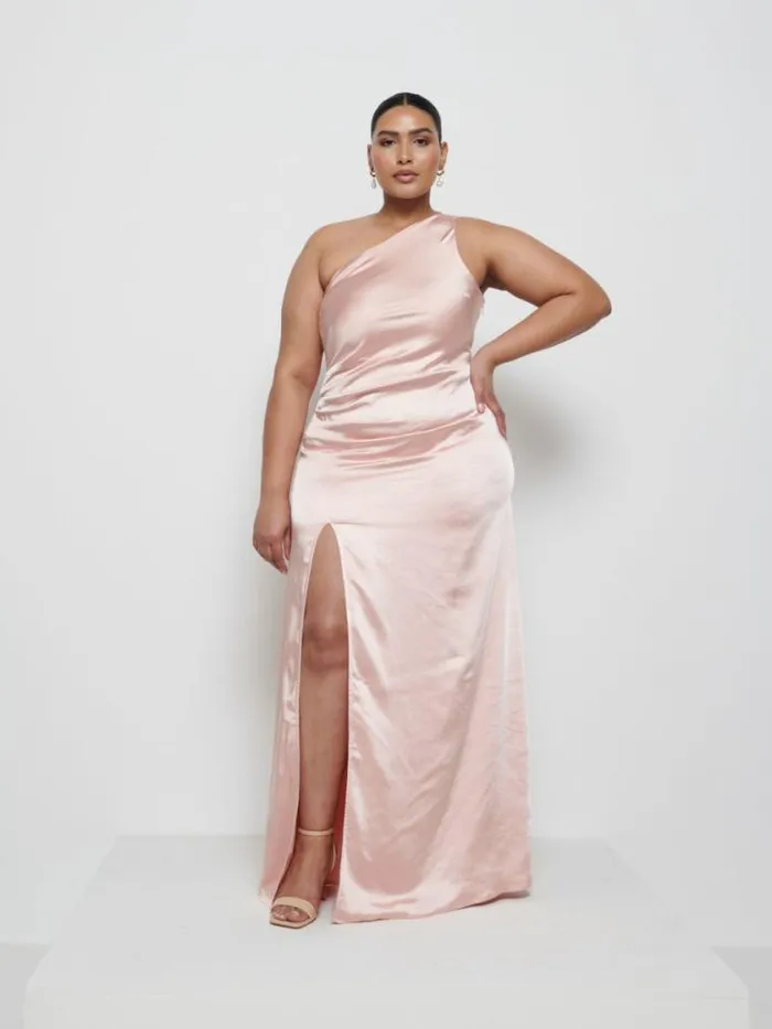 Pretty Lavish Satin Bridesmaid Dresses Amelia Ruched Maxi Bridesmaid Dress Curve Blush 8211 Women