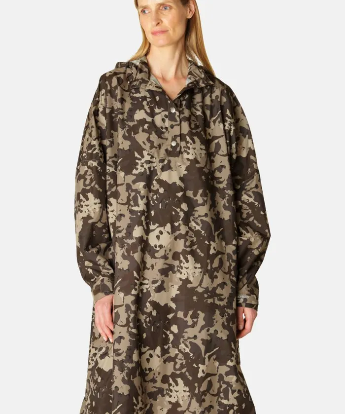 RainwearClothing Ilse Jacobsen Knitwear Poncho W Sleeves 8211 Brown Camo RainwearClothing Ilse Jacobsen Knitwear Poncho W Sleeves 8211 Brown Camo