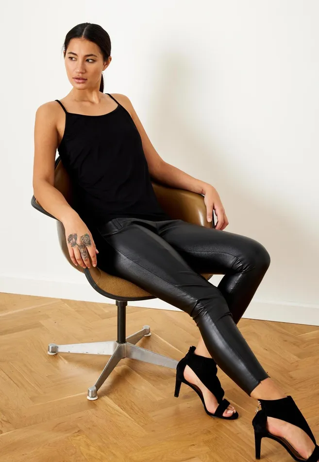 SLIP TOP 15458 999 Black 999 Women IN FRONT TOPS TSHIRTS