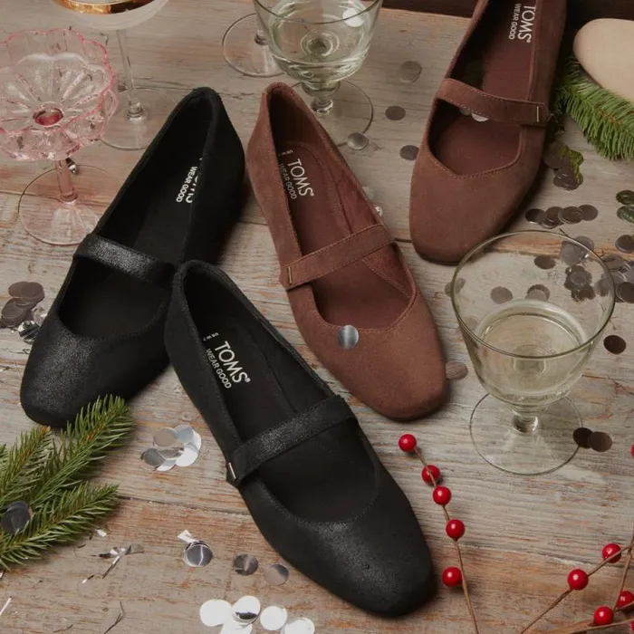 Toms Flats and Loafers Bianca Flat Dark Brown Suede 8211 Women