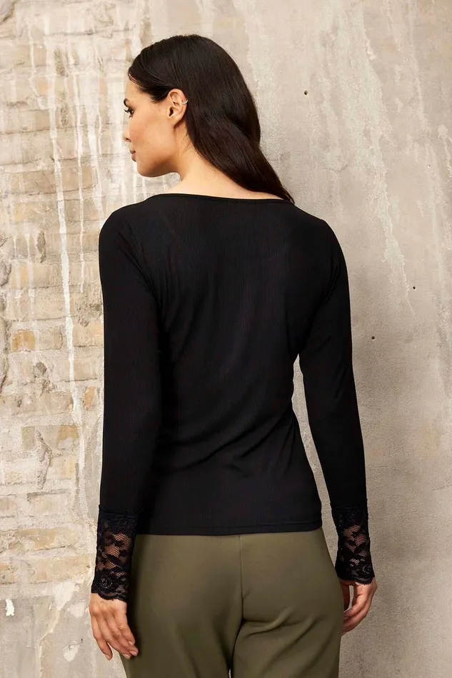 VIVIAN BLOUSE 15862 999 Black 999 Women IN FRONT TOPS TSHIRTS