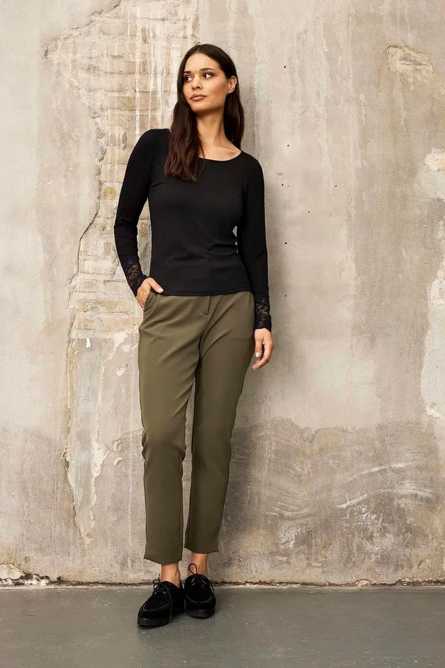 VIVIAN BLOUSE 15862 999 Black 999 Women IN FRONT TOPS TSHIRTS