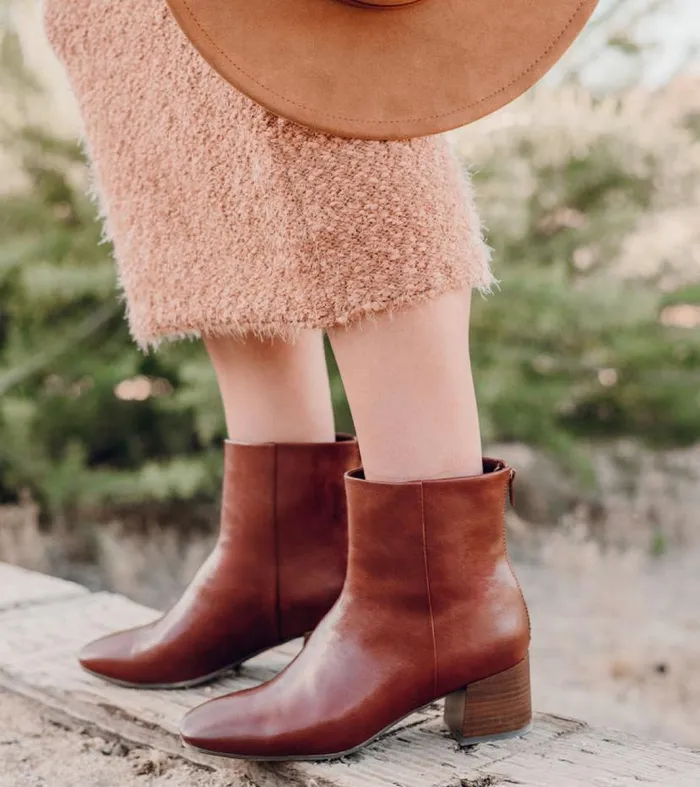 Women Baretraps Booties Bessie Block Heel Bootie Bloodstone Women Baretraps Booties Bessie Block Heel Bootie Bloodstone