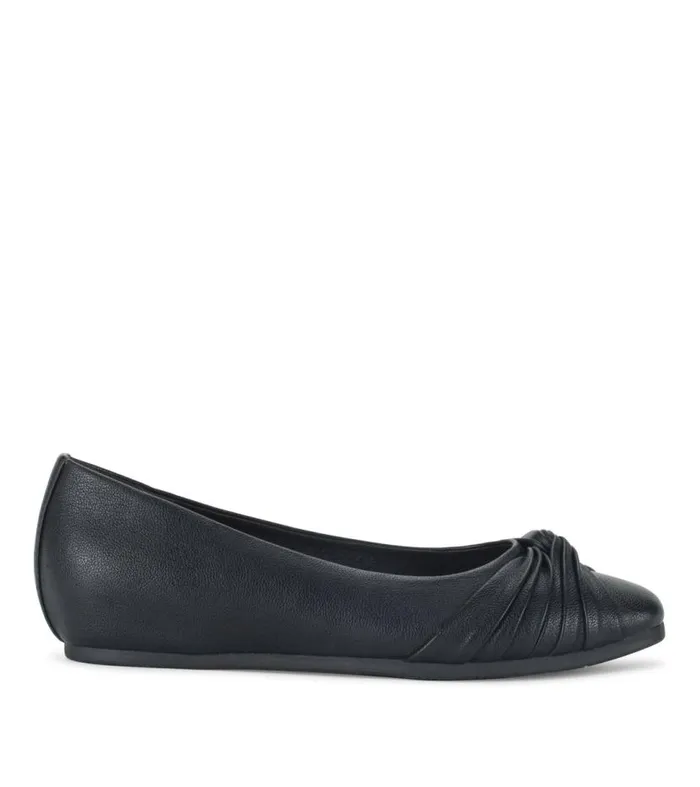 Women Baretraps Flats and Loafers Chainey Casual Flat Black