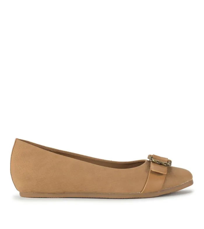Women Baretraps Flats and Loafers Colette Flat Sandstone
