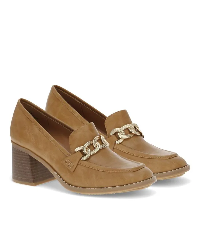 Women Baretraps Flats and Loafers Wendee Loafer Light Almond