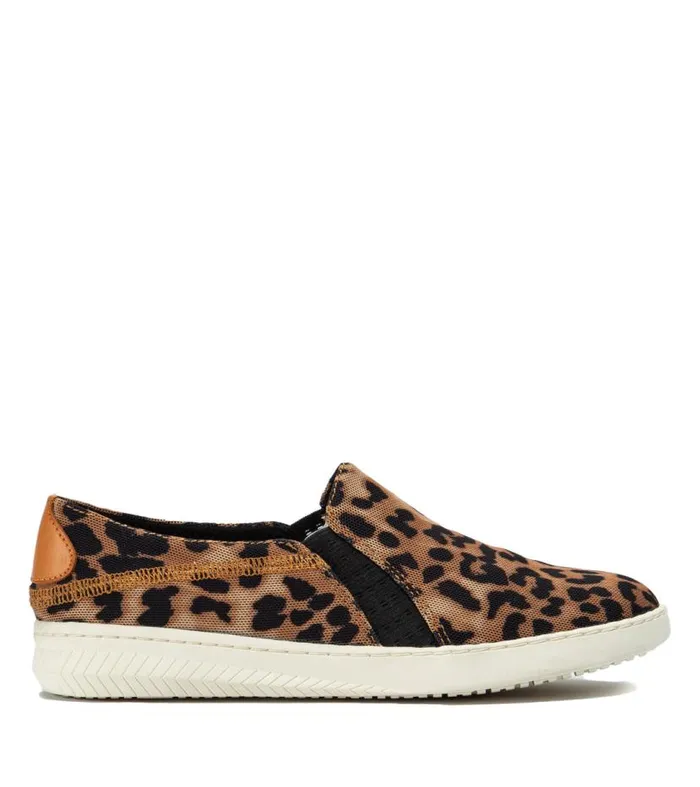 Women Baretraps Sneakers Yadier Slip On Sneaker Auburn Leopard