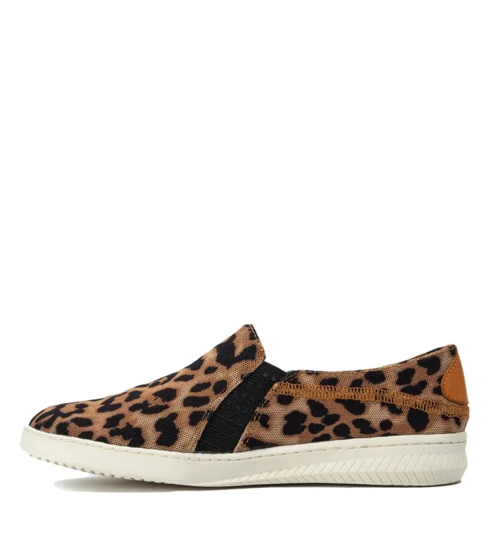 Women Baretraps Sneakers Yadier Slip On Sneaker Auburn Leopard