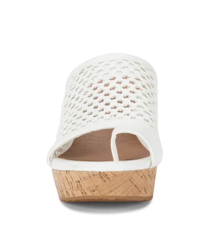 Women Baretraps Wedge Sandals Bethie Wedge Sandal White