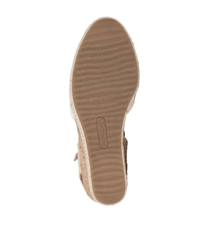 Women Baretraps Wedge Sandals Ocean Closed Toe Wedge Sandal Cream