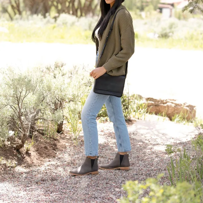Women Eva Everyday Chelsea Boot Grey Nisolo Boots
