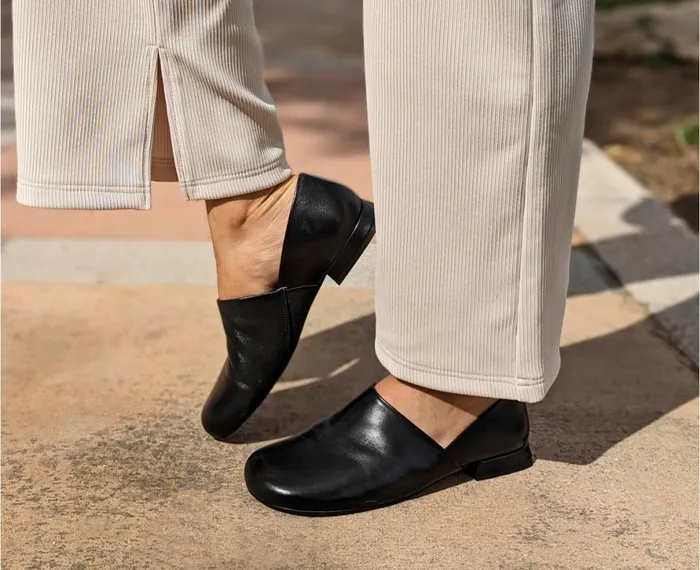 Women Medium Heel Audley Shoes Low Heel Leather Shoe Jana Black
